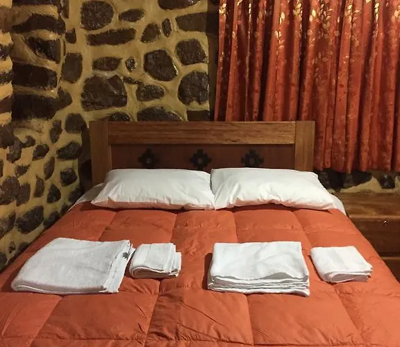 Rumi Sonqo Gasthuis Ollantaytambo